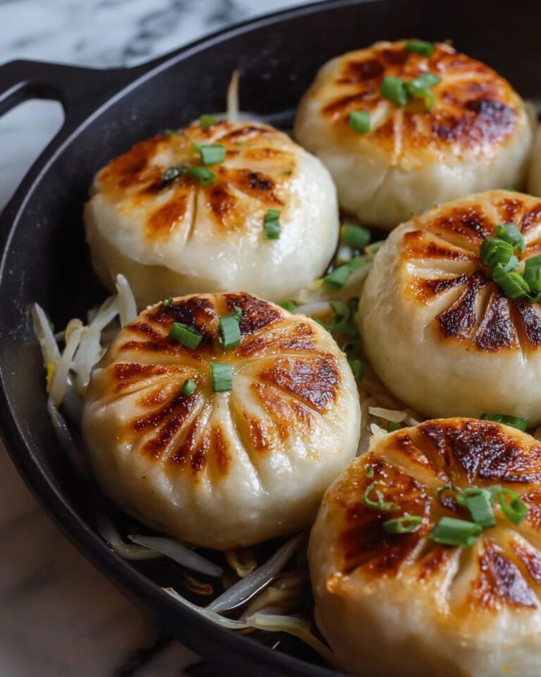 Pan-Fried Cabbage and Noodle Buns Recipe