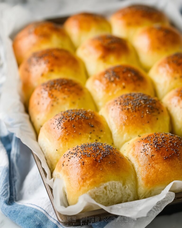Sweet Poppy Seed Buns (Pirohi) Recipe