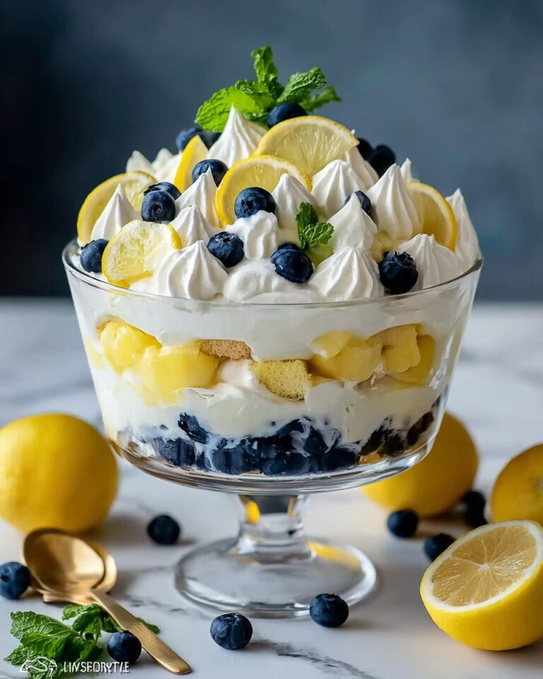 Lemon Blueberry Trifle – A Refreshing and Elegant Dessert Recipe
